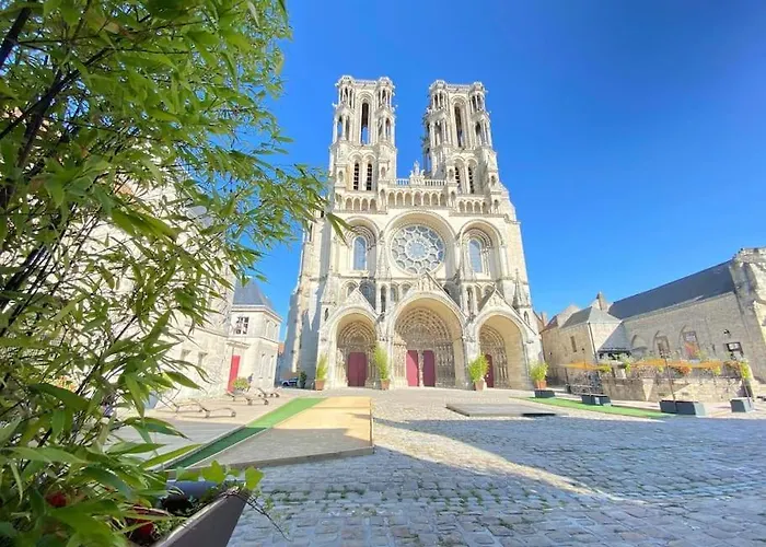 Duplex Laon'tre-deux Apartment